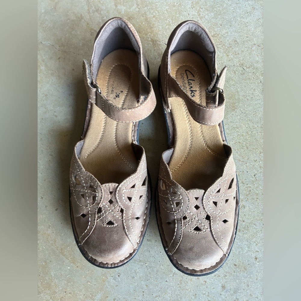 Women's Suede VTG brown cut out Mary Jane Comfort Shoes